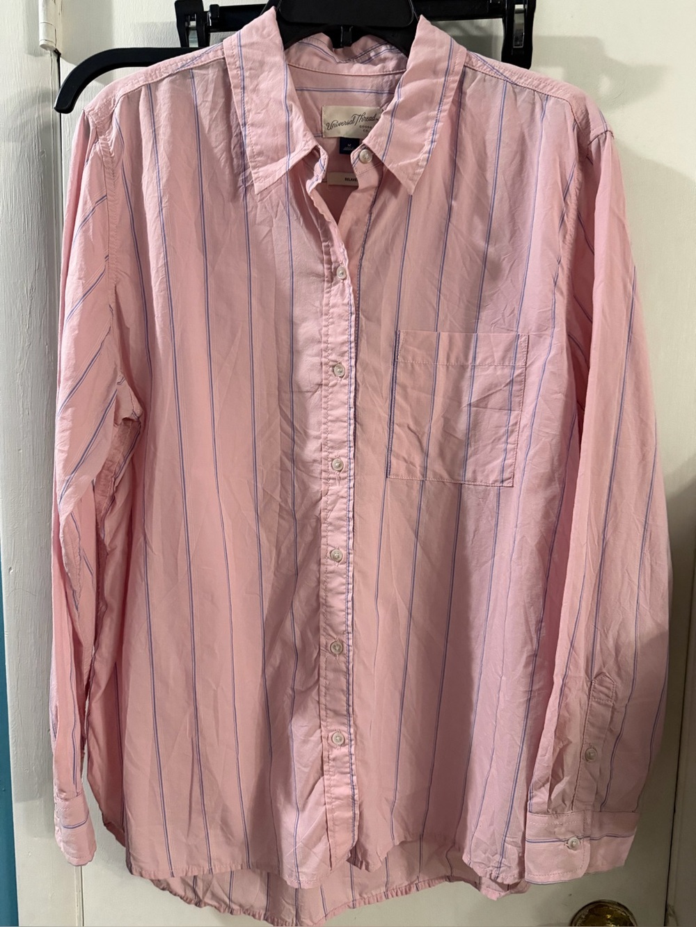 Universal Thread Medium Relaxed Fit Button Down Shirt